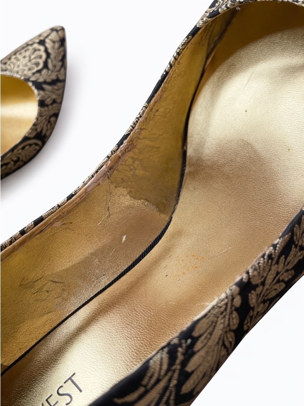 Nine West Elegant Black and Gold Brocade Pointed Toe Pumps - Picture 3 of 5